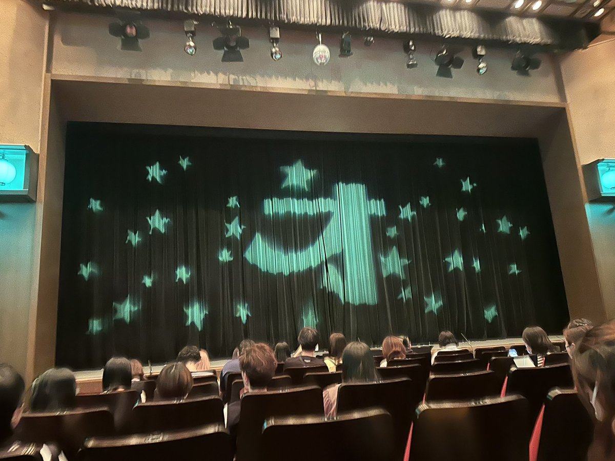 b34187's tweet photo. オーサカクレオパトラ単独！

OPコントから面白すぎた！

ズッコケ漫才もいっぱい観られて嬉しいけども、単独ならではのズッコケない漫才も観られてめっちゃ良かった！

お疲れのところ終演後対応までいただけて感謝！

また来年！楽しみ！！

#君こそがクレオパトラーだ
#オーサカクレオパトラ https://t.co/5GYNy1ISCC