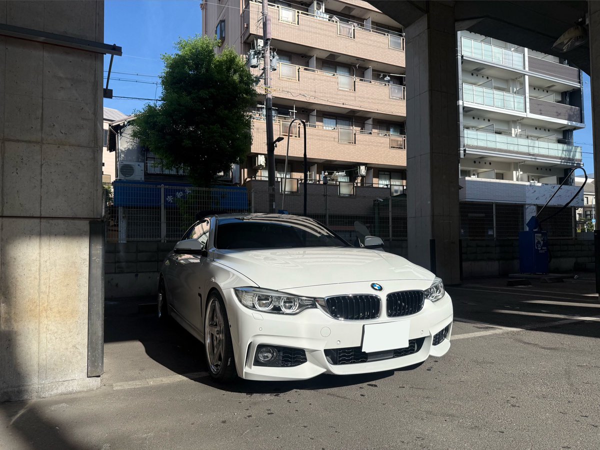 melocode's tweet photo. 昨日疲れ過ぎて早く寝たら
朝早く目が覚めたんで
洗車行ってきた
朝陽を浴びてピカピカや
#BMW
#4シリーズクーペ https://t.co/4n7bMKUoEz