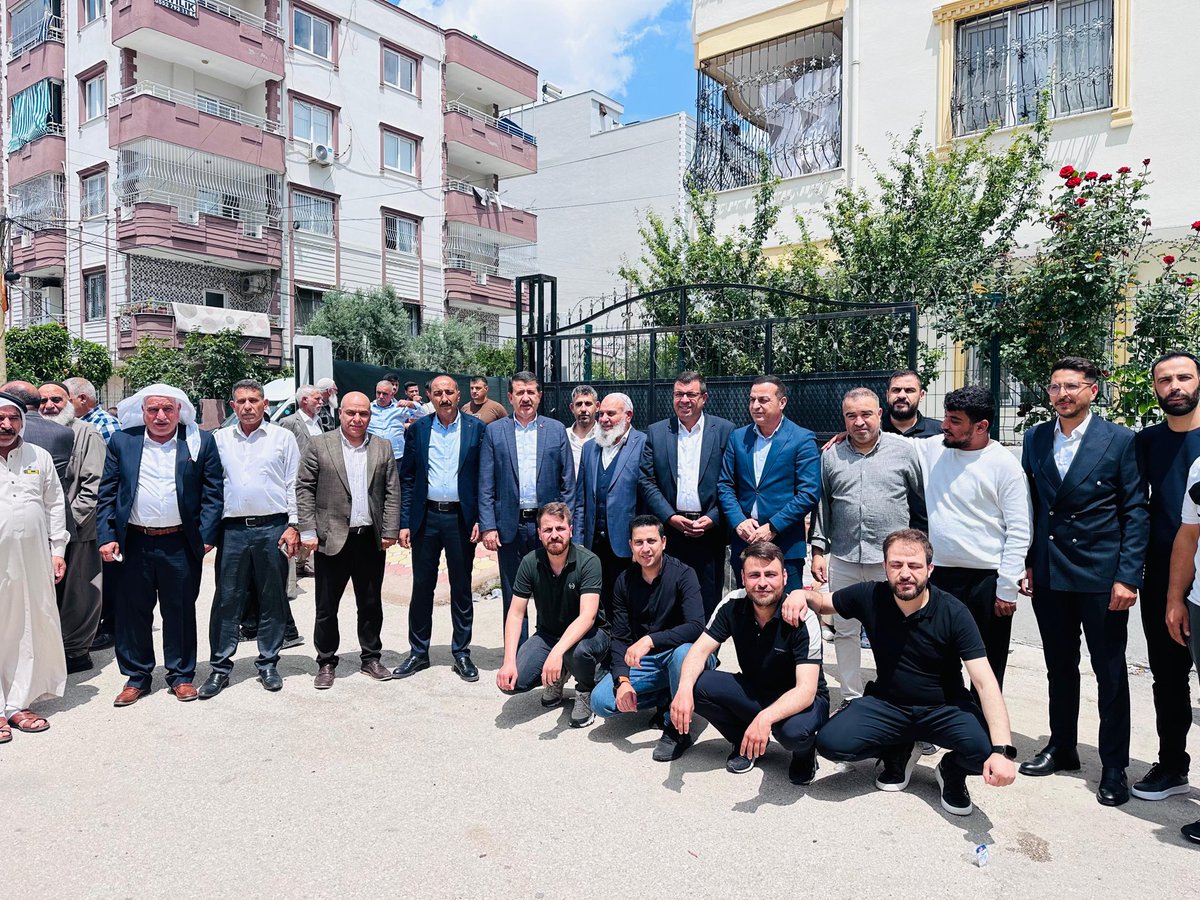 MehmetEkinci63's tweet photo. 📌Adana

Kıymetli hemşehrilerimizden Hacı Ömer Ak ailesini fertlerinin sünnet merasimine Büyükşehir Meclis Üyemiz Sn Aziz Aslan ile katılarak kirveliklerini yaptık.  Bizlere eşlik eden Sn Hamit Özyavuz ve Sn Ahmet Bakay’a teşekkür ediyoruz. Sünnet olan Muhammed Mustafa evladımıza geçmiş olsun dileklerimi iletiyor; vatana, millete ve ailesine hayırlı bir fert olarak yetişmesini temenni ediyorum. Ak ailesini yürekten tebrik ederim.