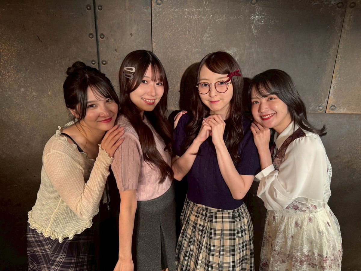 asumaiofficial's tweet photo. あすまいフェス vol.10 
ご来場誠にありがとうございました‼︎

昼の部のオーディションチーム
精鋭たちばかりでみんな強すぎました😳
あすまいフェス初の3チーム対抗で大盛り上がりでしたね！
オフレコすぎる話も飛び出したので是非配信で。笑

夜の部のアステールチーム
2人の可愛さと悠稀ちゃんのポンコツさと明日香ちゃんの思い切りの良さに
あすまいはメロメロでした♡
エチュードも楽しかった‼︎☺️

お客様も一緒に盛り上がってくださって
本当にありがとうございました🙋‍♀️✨

#あすまいフェス