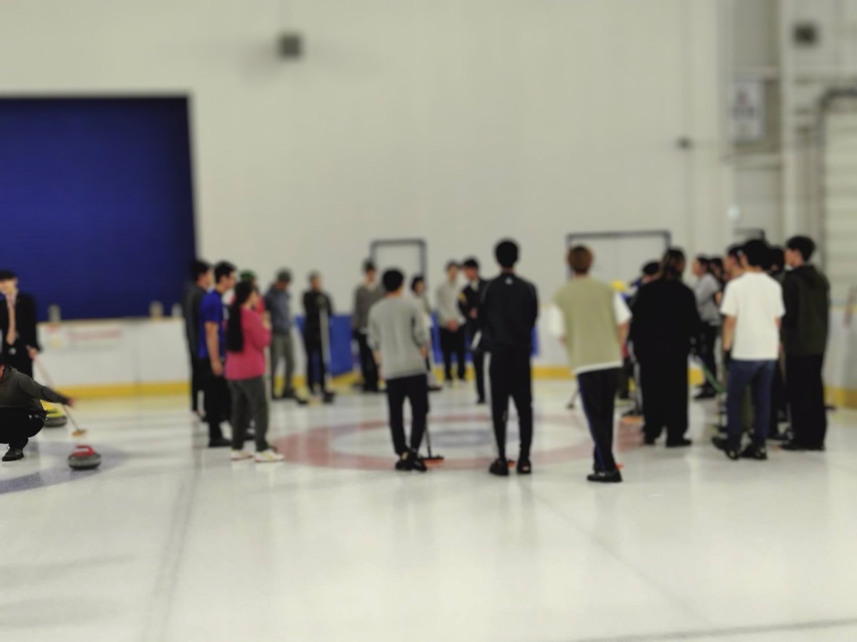 kyotocurling's tweet photo. 🥌カーリング教室��タート！

初開催の昨日は「デリバリーフォームの安定」を主なテーマに実施しました✨

次回は5/30(土)に開催！

今後も定期開催していきます。京都で新しい事を始めてみませんか？初心者大歓迎です🙌

📍木下アカデミー京都アイスアリーナ
#カーリング #京都 #宇治 #関西 https://t.co/irWtsIQKig