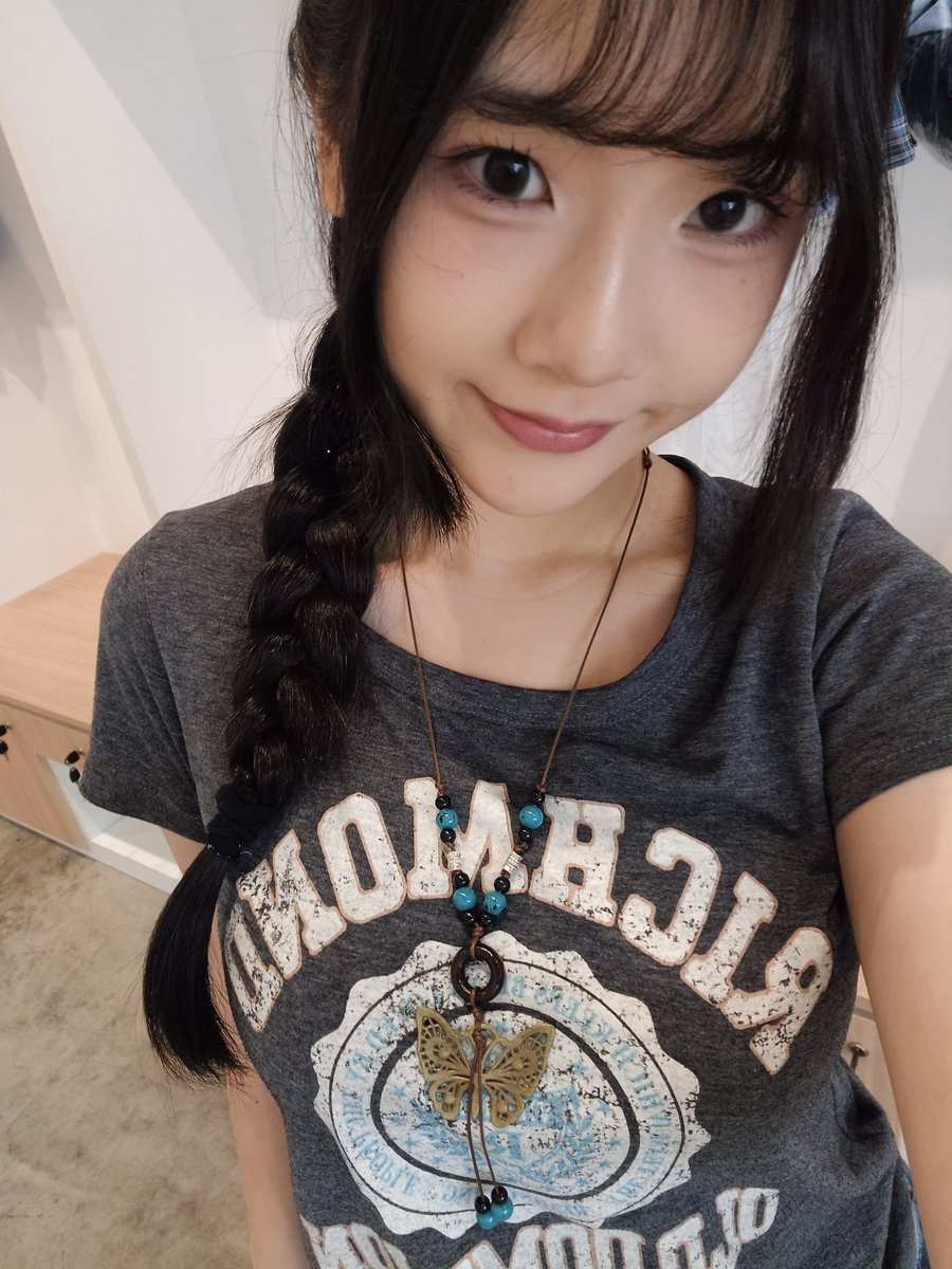 maia_klp48's tweet photo. pandanglah diriku 🥹 https://t.co/RzO3hBmjwM