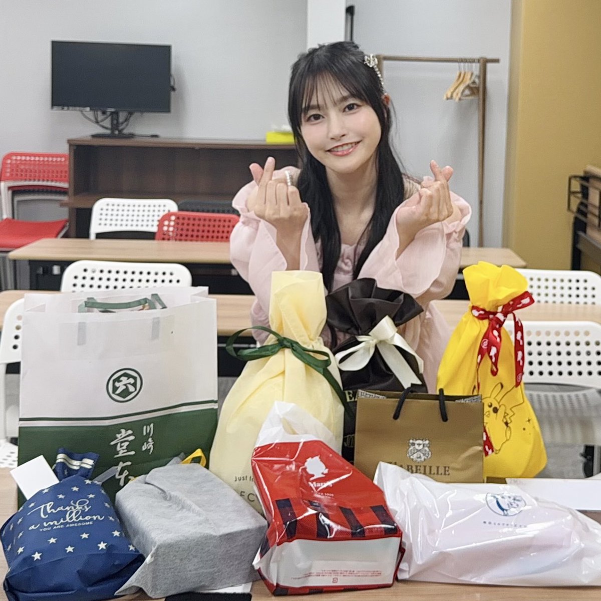 香坂さき tweet media