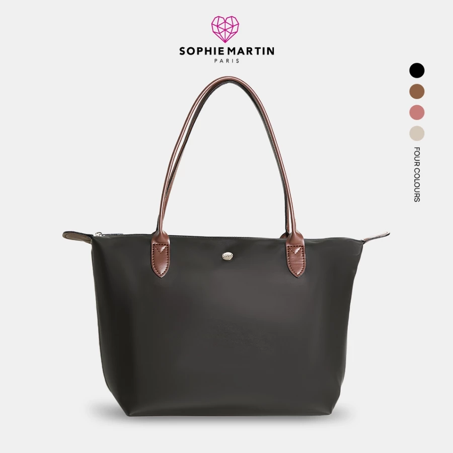 dicpark__'s tweet photo. Aku mau rekomendasiin tas Longchamp unisex yang simpel tapi classy ✨Model timeless, muat banyak, dan pastinya gampang dipaduin ke semua style 🤍 https://t.co/Pxbz47clTd