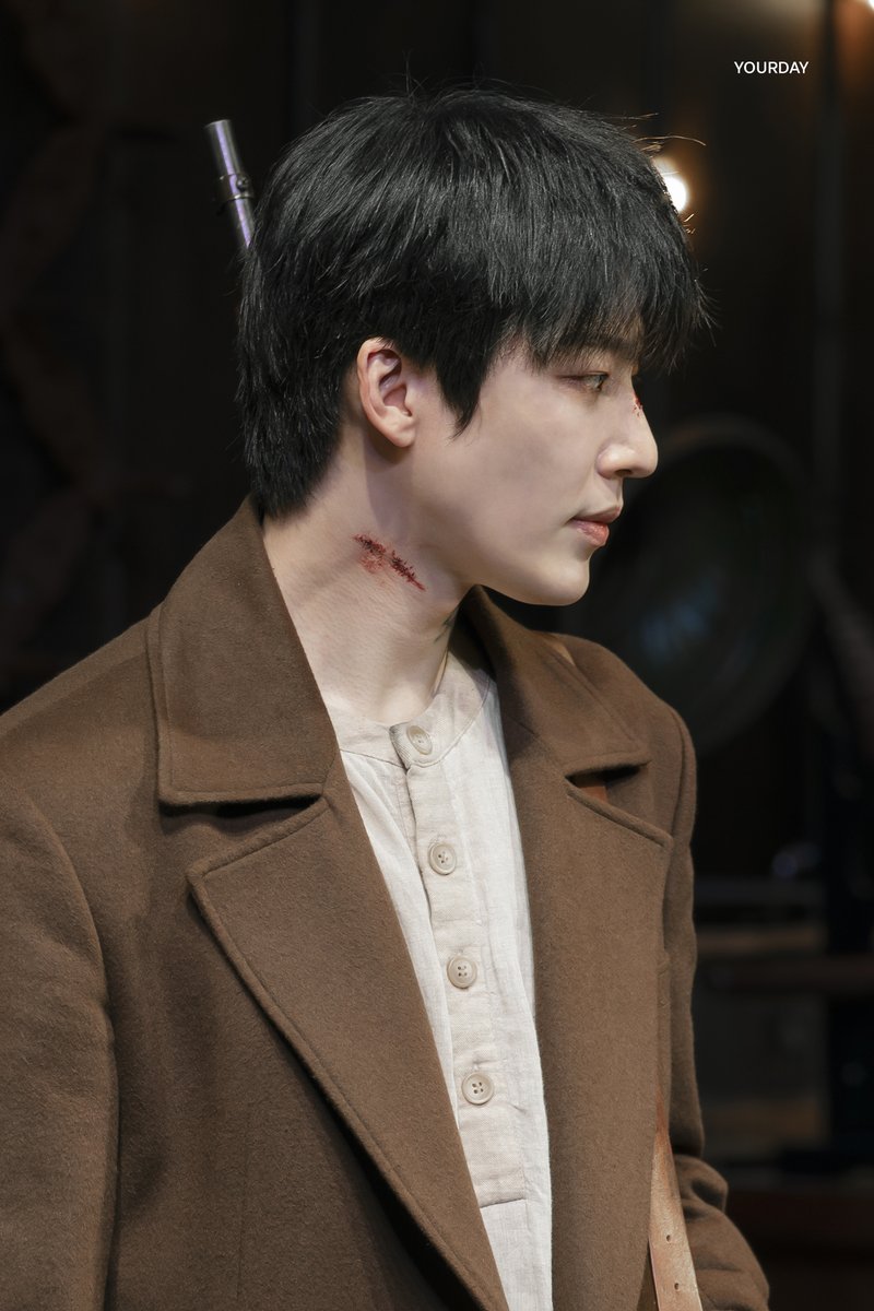 데이 tweet media
