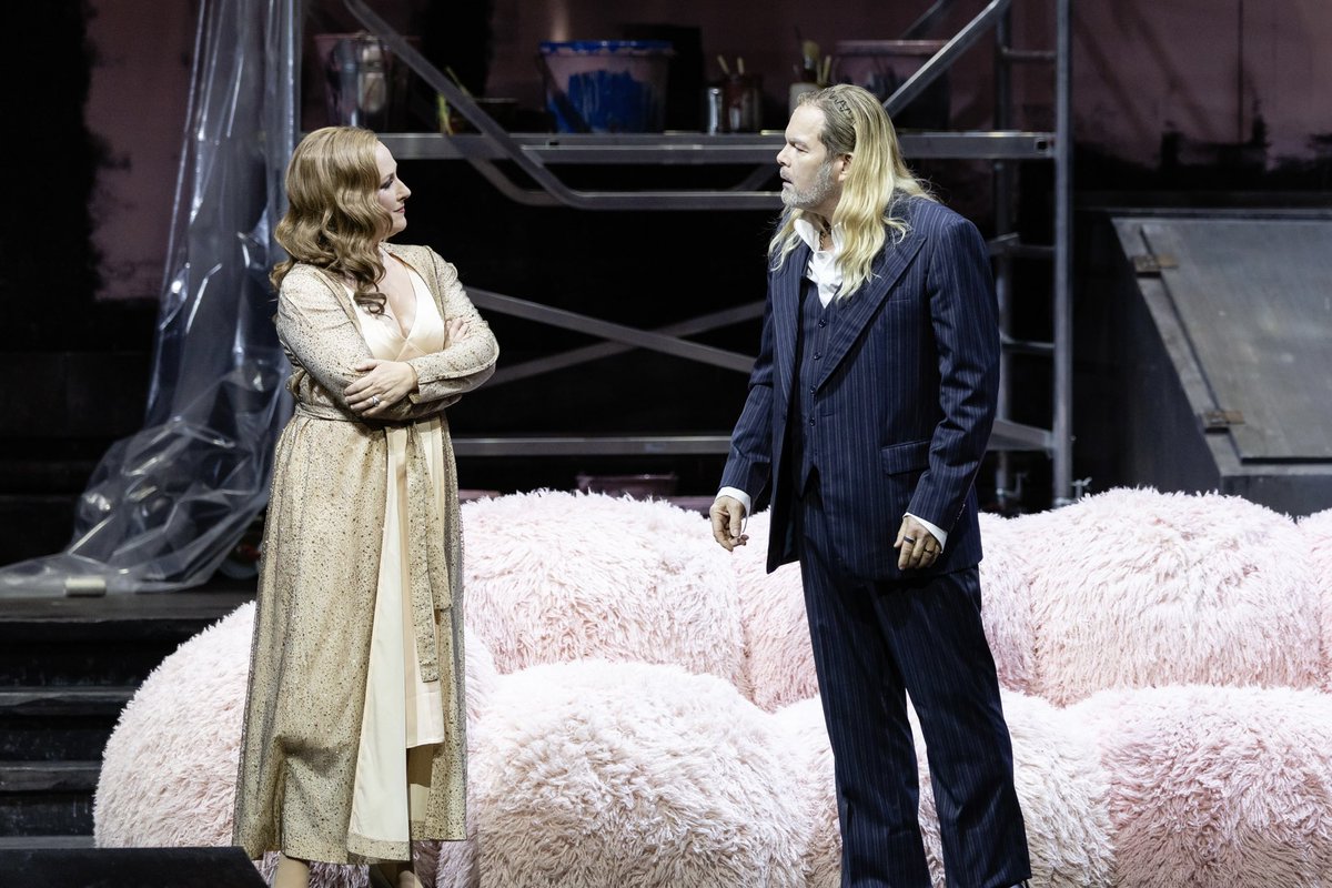 GeraldFinley's tweet photo. #LeNozzediFigaro @bay_staatsoper with a wonderful cast @DianaDamrau, Joélle Harvey, @LucaMicheletti_ @kate_mezzo &amp; Juliane Banse conducted by Patrick Hahn. Final show tonight! https://t.co/qO3uFlIThS
