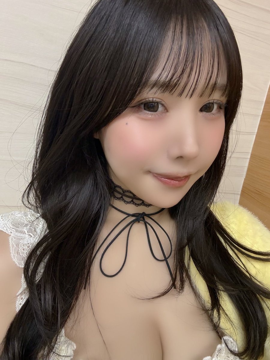 桃木兎羽🍑🐰1st写真集「とわいらいと」発売中 tweet media