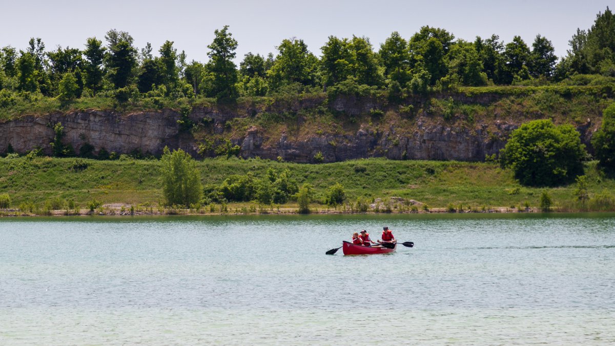 ConservHalton's tweet photo. Nature, Unlimited 🌳🥾 One membership. Eight parks. Four seasons of outdoor discovery and adventure. From scenic escarpment views to peaceful paddling, hiking, trail running and more, membership unlocks endless ways to explore the outdoors. Get started: https://t.co/ficM1mmcH9 https://t.co/vNYNXtPtMo