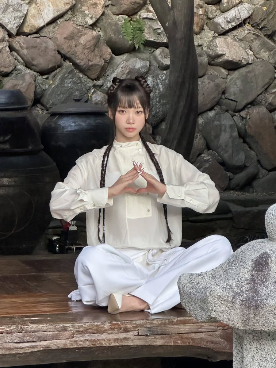 포이 tweet media