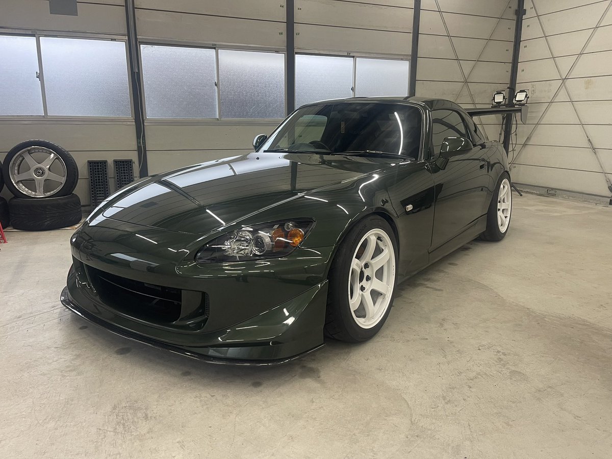 LC_6performer's tweet photo. 全塗装を含め、S2000の外装リフレッシュ等をご用命頂きました👯‍♂️

頑張った！💪('ω'💪) https://t.co/pEgqcqW0uL