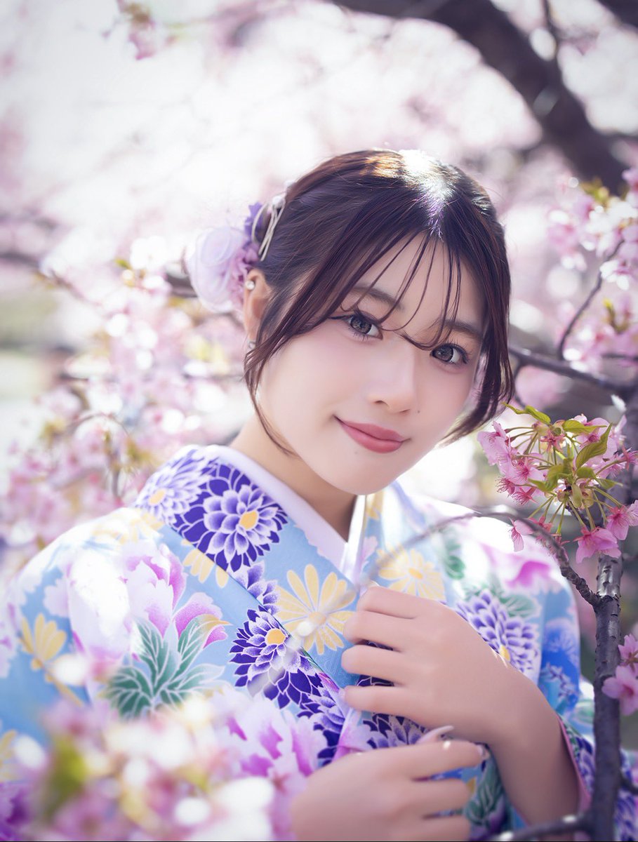 万桜 tweet media
