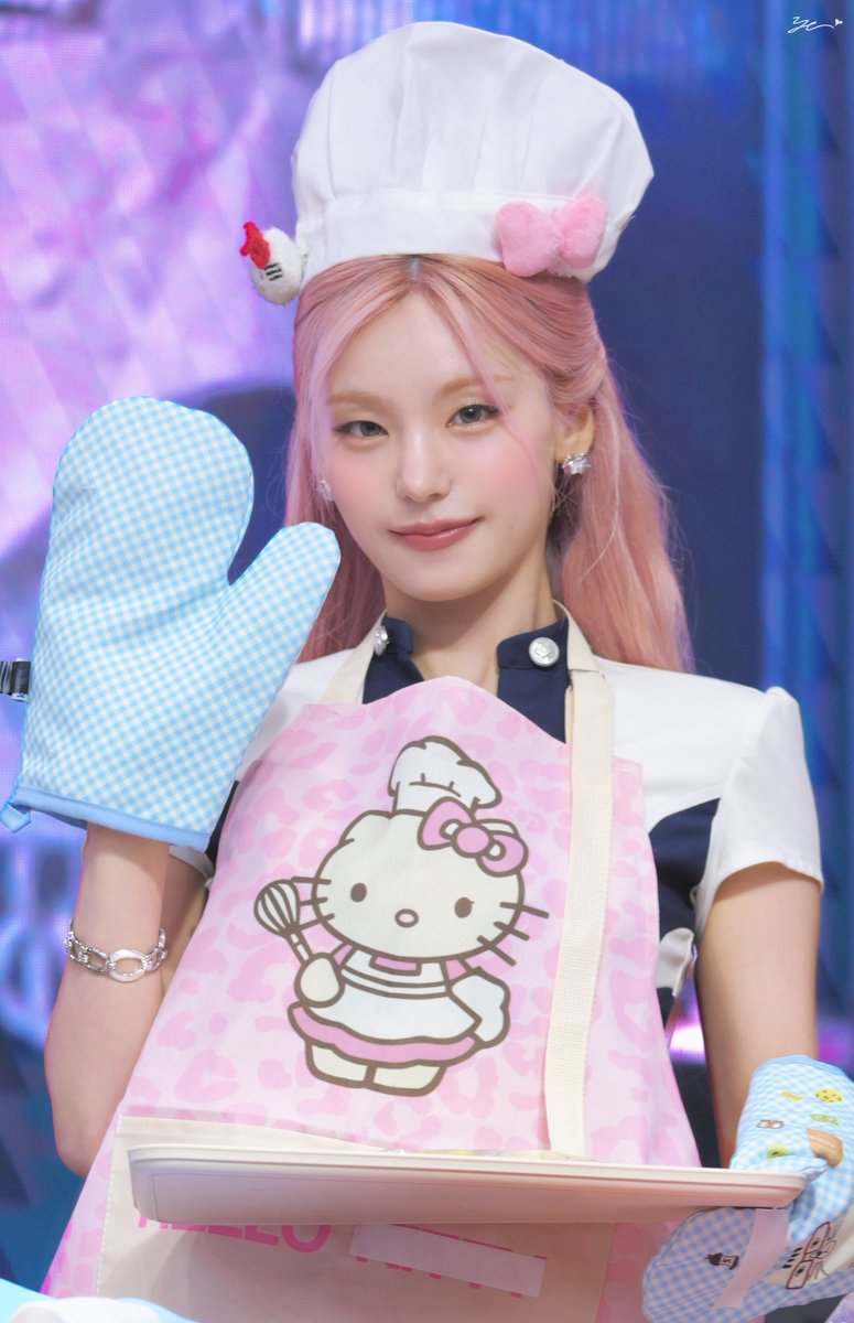 YEnnY tweet media