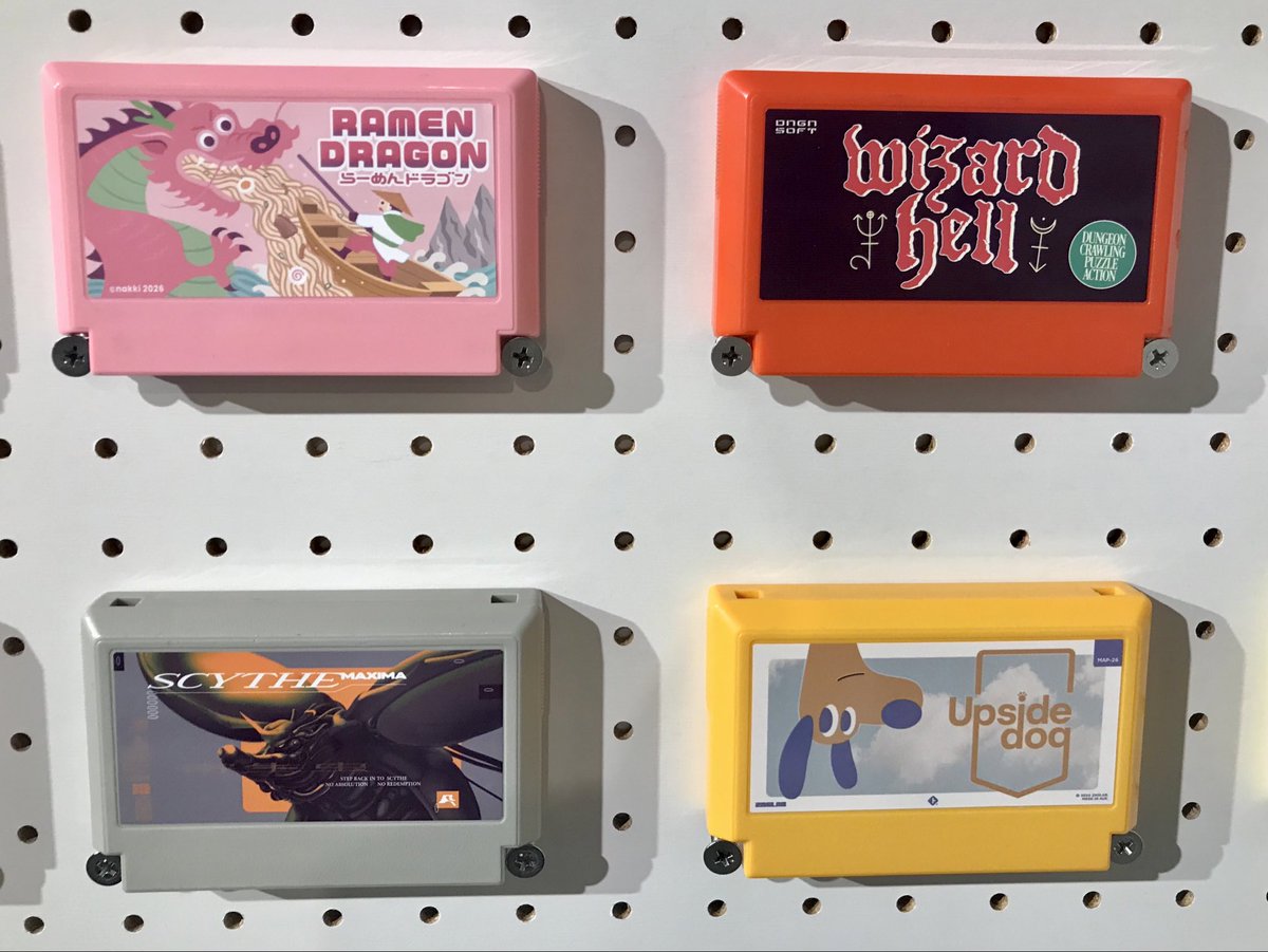 burisan202306's tweet photo. 行ってきました、わたしのファミカセ展!様々なクリエイターの見応えある作品ばかり♪ 今年は麺系に惹かれてます😆✨東京・西荻窪にあるMETEORで5月末まで開催中!感性を刺激されます♪
#famicase
#famicase2026
#ファミカセ展
#わたしのファミカセ展
#わたしのファミカセ展2026 https://t.co/RMXOhUuVoY