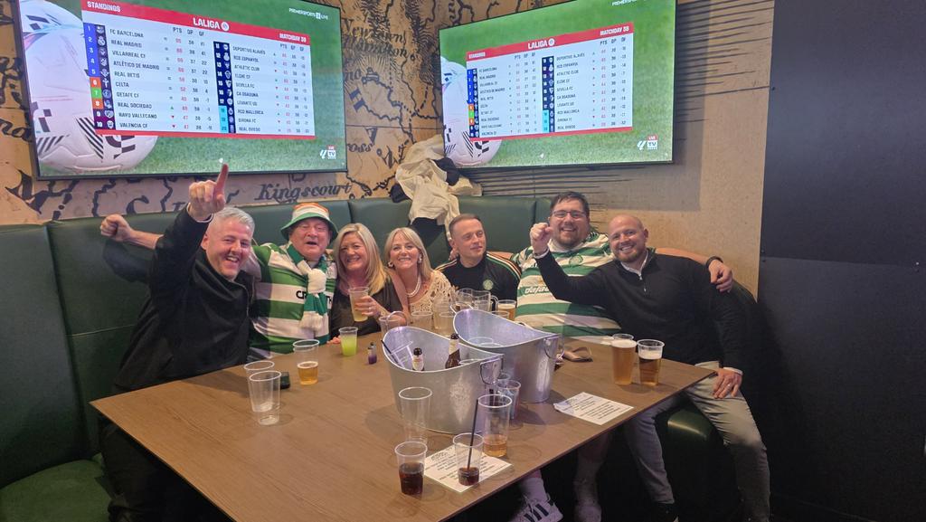 chrismac1888's tweet photo. Think this is the Oban bhoys n ghirls hail hail 🇮🇪💚 https://t.co/gEKpupywk5