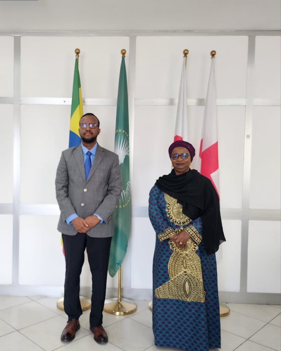 Saidhuseniid's tweet photo. Honored to meet Dr. Asha Mohamed, IFRC Representative to the AU, at the IFRC  HQ in Addis. We discussed food security and humanitarian crises in the Horn of Africa, the IFRC-AU Initiative program FSNP, &amp; ways to strengthen collaboration between IFRC and AOAD to advance FS. https://t.co/0MvkMBnEtl