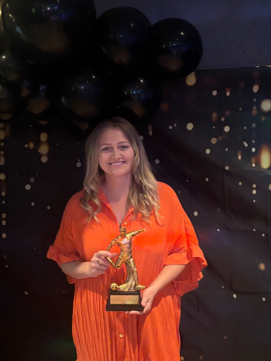 EastThurrockCFC's tweet photo. A double for Stacey! 🏆🏆

Congratulations to Stacey Brotherwood for also winning Player’s Player of the Season! 💛🖤

#ETCFC #COYR https://t.co/F135O7oldT
