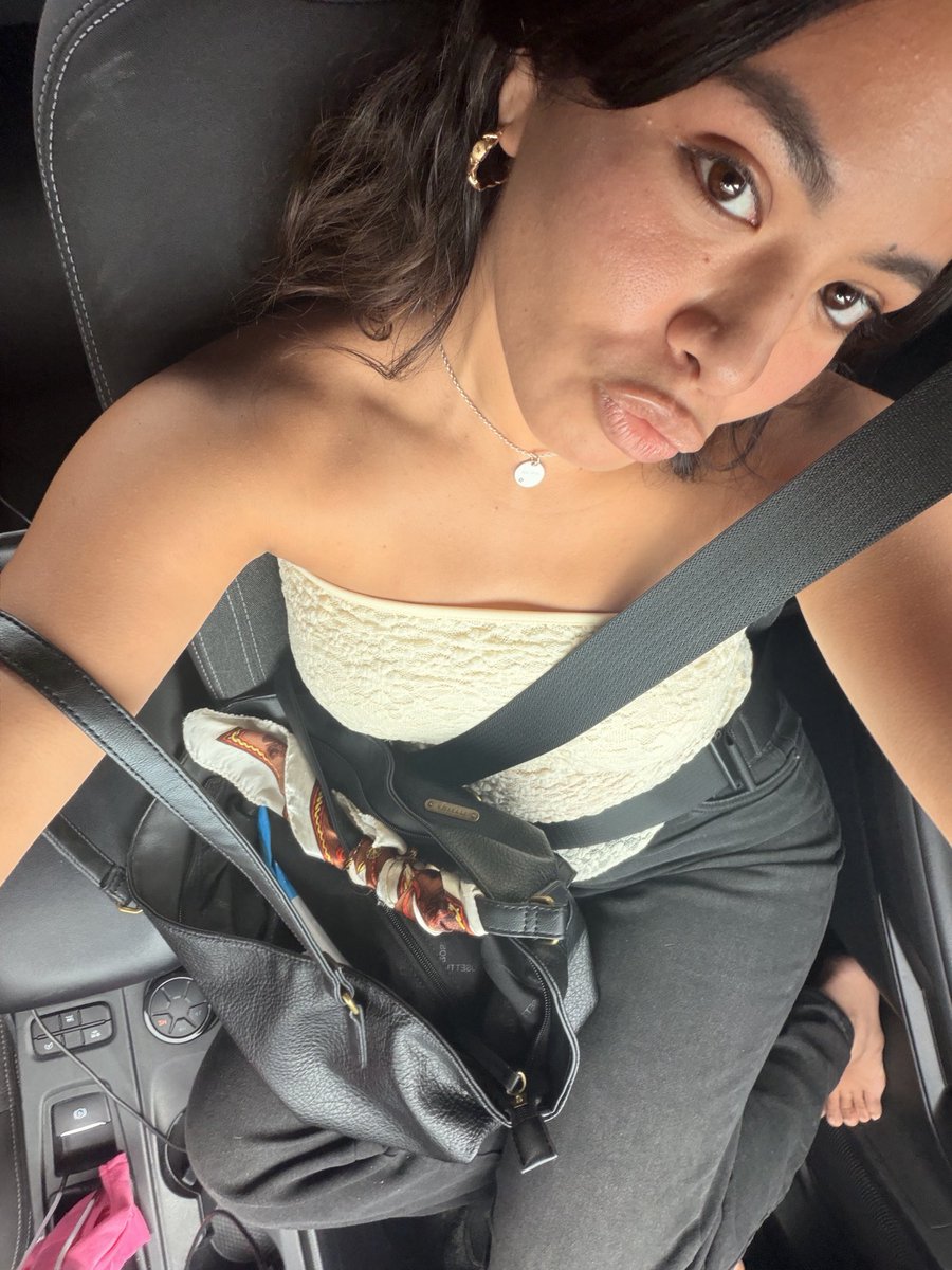 imnotkeyyy's tweet photo. mucho glosS https://t.co/qKgNi9zNLa