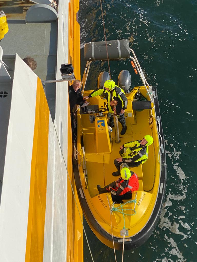 GreatBritFish's tweet photo. 🚢 #KirkellaArchive: Charlie's last boat drill 🚤

*Originally posted 2 April 2022 https://t.co/HYXuQ67kI2