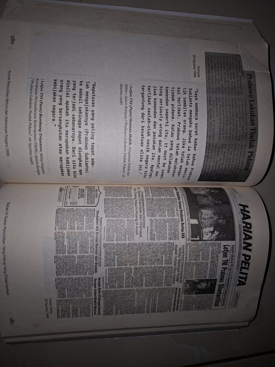 eveyylashh's tweet photo. dalemnya ada yang aku tandain juga pakai pensill dan ini bukti belinya, aku jual 120 dehh boleeh negooo. NAH tapi gatau bisa oren atau engga nanti aku cek yaahh

tag. wts buku kronik penculikan aktivis dan kekerasan negara 1998 https://t.co/YxtvYXpe1P