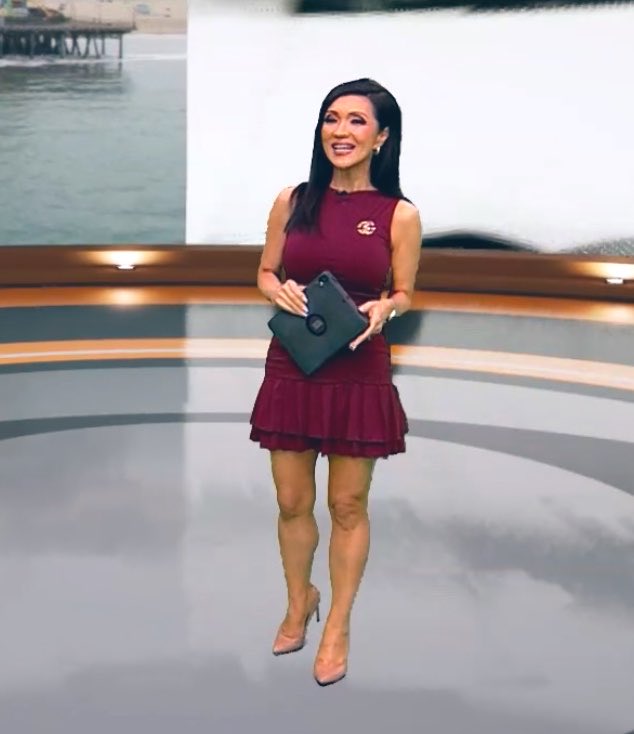 watchertv2000's tweet photo. NewsBabe 
Sunday show
@CBSLARachel https://t.co/nhk7JgHhC8