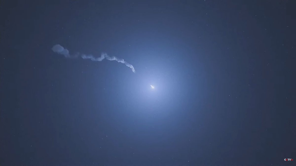 RC001W's tweet photo. Lanzamiento de #shenzhou23 @CNSpaceStation https://t.co/MuCWSsK17N