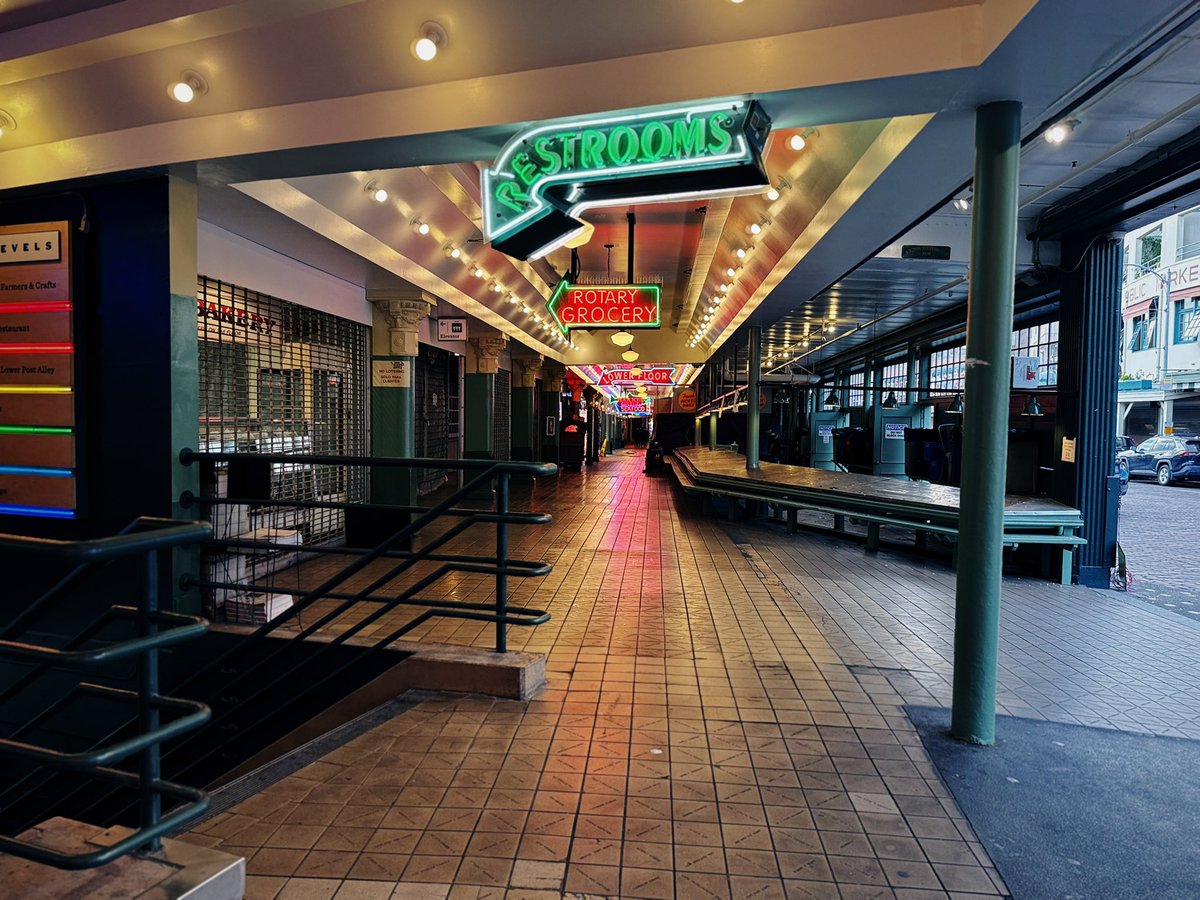 cponeill's tweet photo. Sometimes you catch Pike Place Market empty and when you do, you start taking pictures. https://t.co/mT3baY43cc