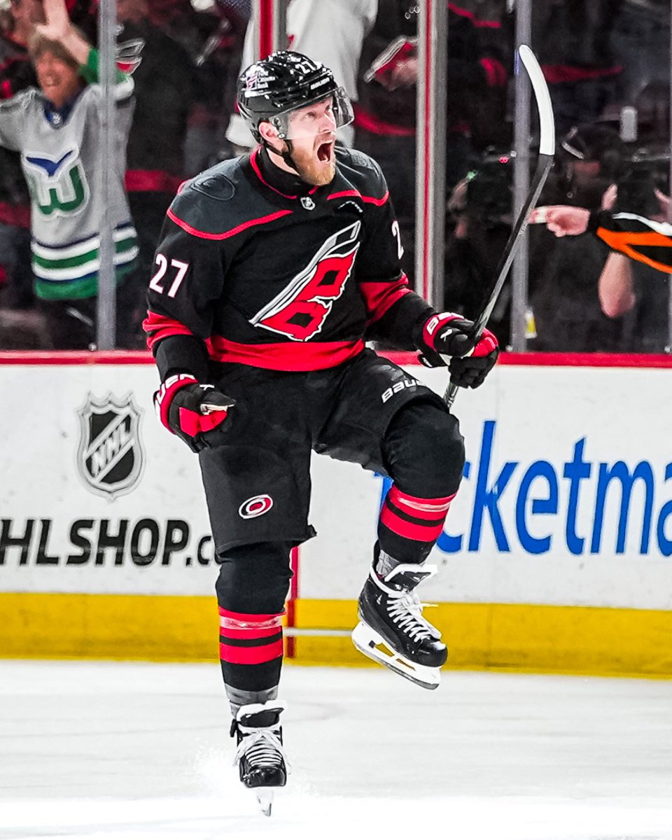 Carolina Hurricanes tweet media