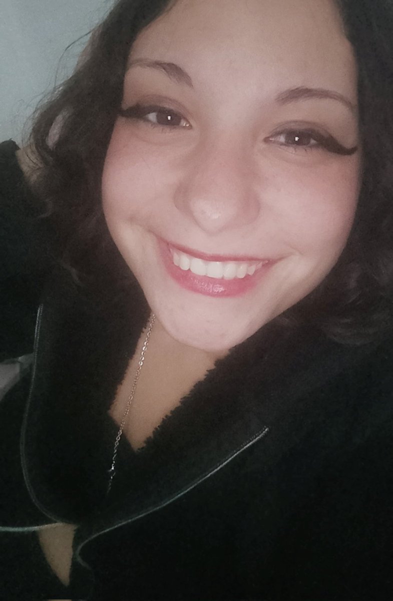 Cachorrita2003's tweet photo. Probando un estilo nuevo ❤️✨

#fypシ゚viral #love #viral #2026 https://t.co/1EHlyS1LSO