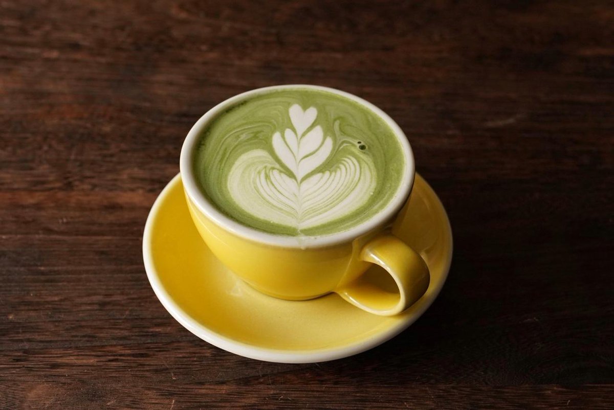sophkay34's tweet photo. Craving a quick pick-me-up Whip up this 5-minute iced matcha latte: brew matcha powder, add chilled oat milk, a dash of honey, and stir. Perfect for busy mornings! https://t.co/tRwb9bQNOH