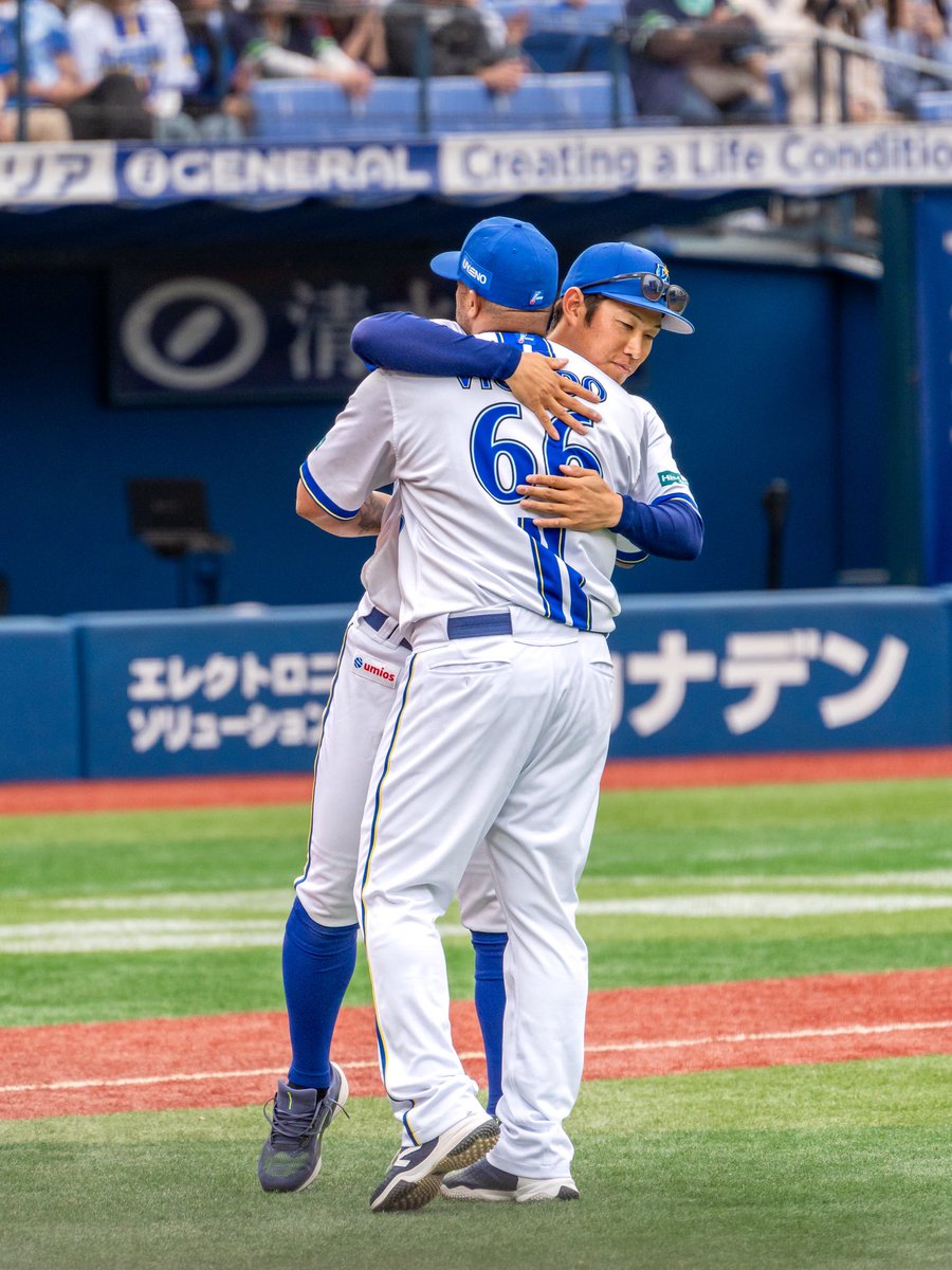 トウフ tweet media