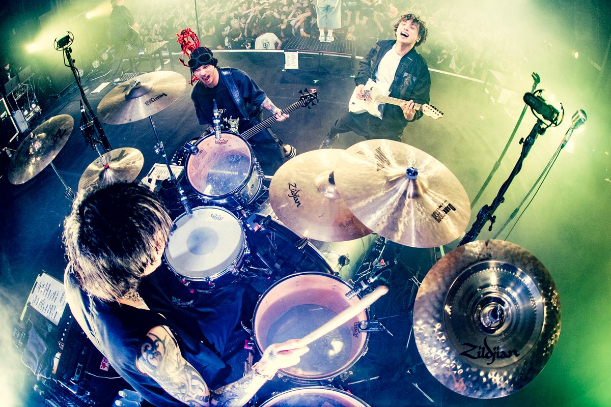 coldrain_official tweet media