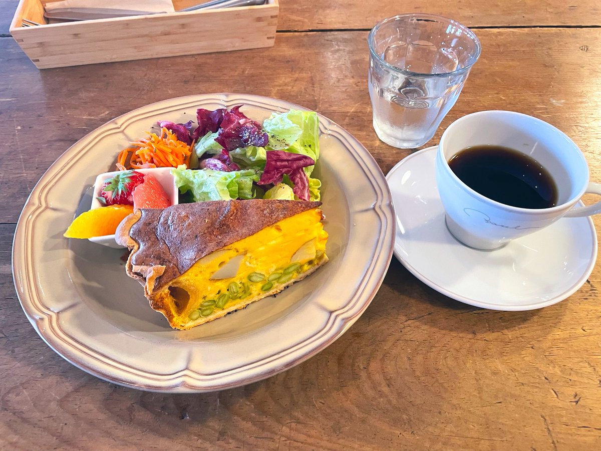 masaxuo1's tweet photo. 謎の風邪がようやく完治しそう
近場でブランチ〜ただ元気ってだけで全部OKだな https://t.co/urvStlFwaj