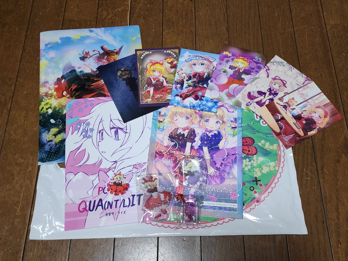 BNKRG_th_0122's tweet photo. 本日の戦利品達
勢いで買いすぎちゃった……
キャラオンリー系は初めて参加したけどちょうどいい規模感で楽しかった！
#君影草に誘われて https://t.co/OjmGxGMU1J