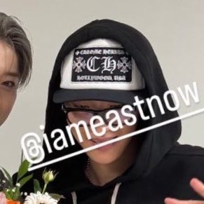 bounyhwa's tweet photo. ???????? did he dye his hair am i seeing blond strands or is it my eyes acting up https://t.co/GRHV54lCQB