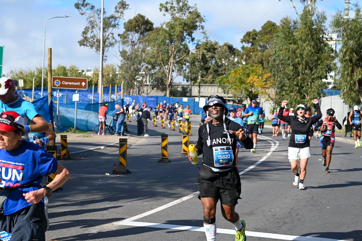 MetrorailWC's tweet photo. Moments at Claremont 📍
Cheers, smiles and marathon spirit all around 🔥🏃🏽‍♂️🏃🏽‍♀️

#CTMarathon #PeoplesTrain #PRASA https://t.co/SEKipqeDWU