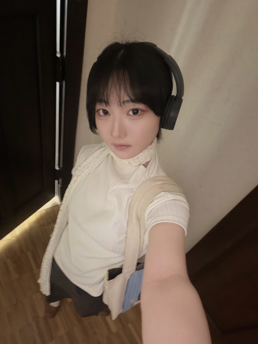 에모 エモ tweet media
