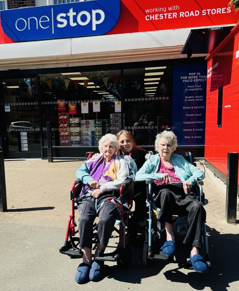 Digby_Manor's tweet photo. Enjoying a trip to the local shops! https://t.co/W8xbtf39we