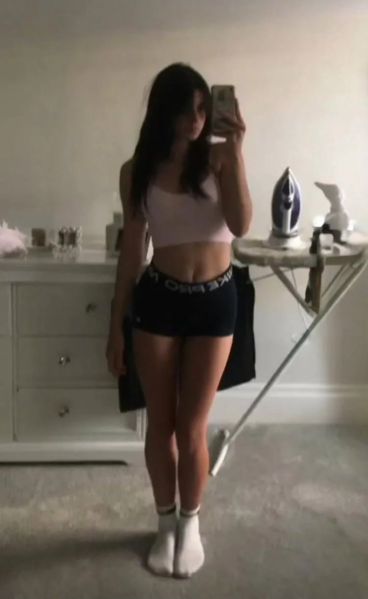 Midriff Magic tweet media