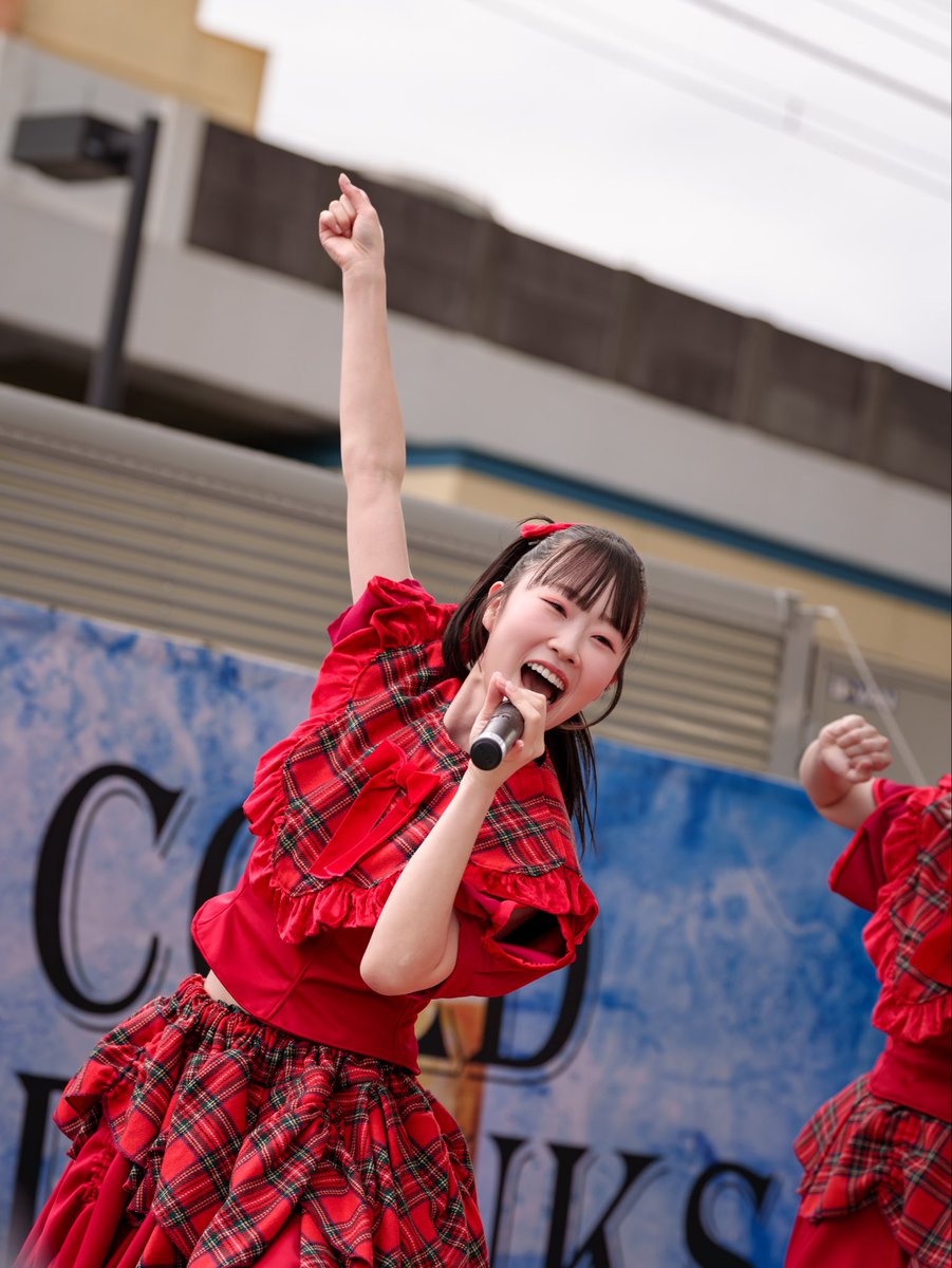 noanoa_panic's tweet photo. 今日は仕事が早く終わったので、超久しぶりに推し事！って事で川崎まで行ってきた！！🚗
ライブ撮影は楽しかったー！📷
桃世ちゃんとは⚪︎年ぶりの再会♬
爆レスもたくさんありがとう！👀
お姉さんになってましたよー☺️
父は応援してるぞ！

#キャミフェス
#エトランジェ
#麻鳥桃世 https://t.co/vgMziZMs5Q