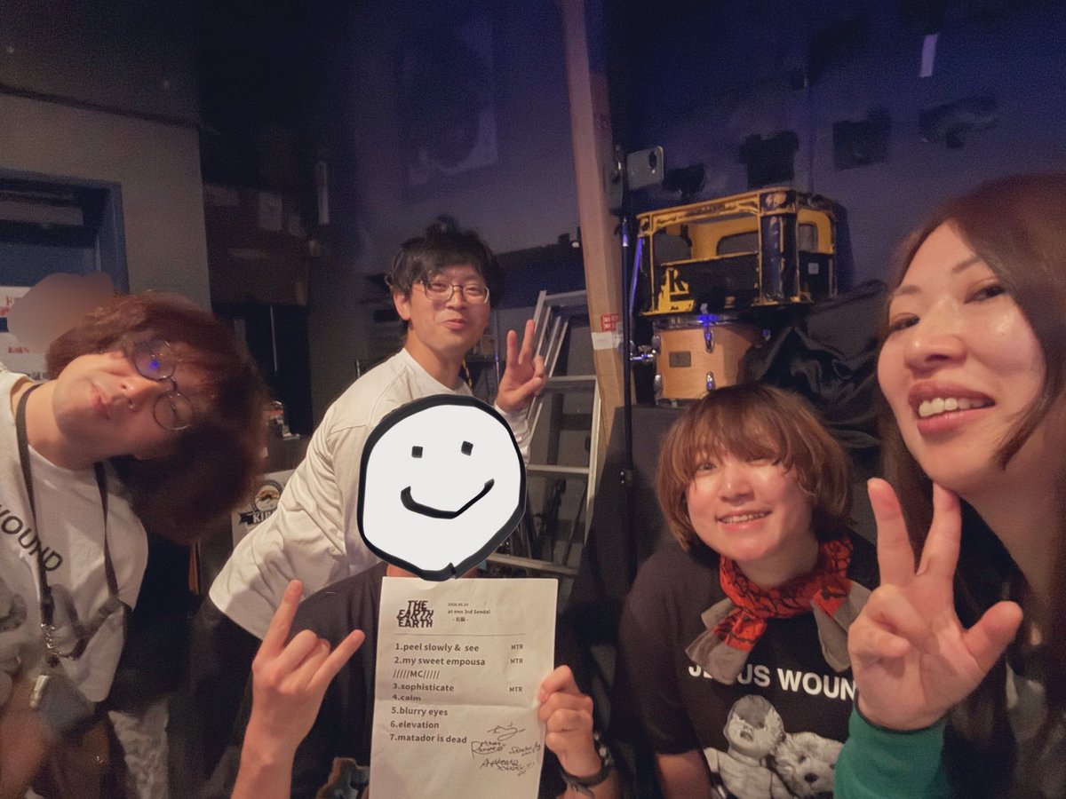 iwdmpomd's tweet photo. THE EARTH EARTH🪐
こんなにライブを見れる機会が続いてて嬉しい限り。Matador is deadは毎回痺れる…⚡️
イベントタイトルにもなってる"右脳"を今宵も揺らされました🫨
ありがとうございました！！
次もこちらか、もしくはそちらか…笑
#teeJP https://t.co/CcfSBtNtjK
