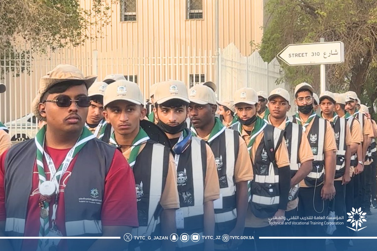 tvtc_g_jazan's tweet photo. 📸| تغطية

جانب من مشاركة جوالة الكلية التقنية بجازان في خدمة ضيوف الرحمن، من خلال إرشاد ومساندة الحجاج في المشاعر المقدسة بـ #مكة_المكرمة، وذلك ضمن جهودهم التطوعية خلال موسم #حج١٤٤٧هـ . 

#حياكم_الله
#التدريب_التقني_بجازان
#التدريب_التقني https://t.co/YhqemsCjB6