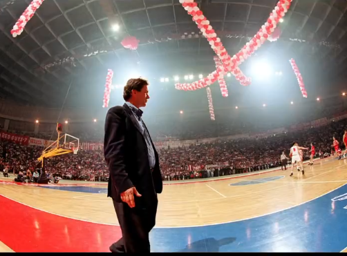 Balance7John's tweet photo. Το μαγκικο βημα του Ιωαννιδη,το ανεκφραστο βλεμμα του Ντουντα,η περηφανια του Μπαρτζωκα για το εμβλημα.Σημερα εχουμε ραντεβου με την ιστορια #olympiacosbc https://t.co/vN6d7gn4q3