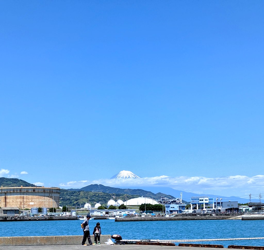 chi7903haru's tweet photo. 清水港⚓️シーチキン号発見🐟🩵 https://t.co/tsgu7cHDSP
