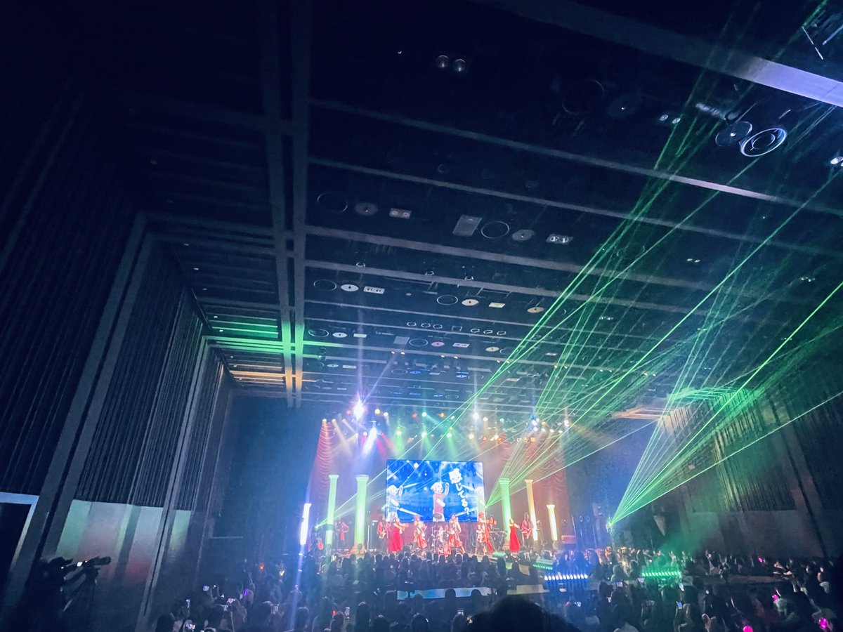mito_event's tweet photo. 本日はお招きいただき素敵なライブを拝見させていただきました！

水戸でお会いできる日が来ることを願ってます！

#さくら前線 https://t.co/FONsVyk15u