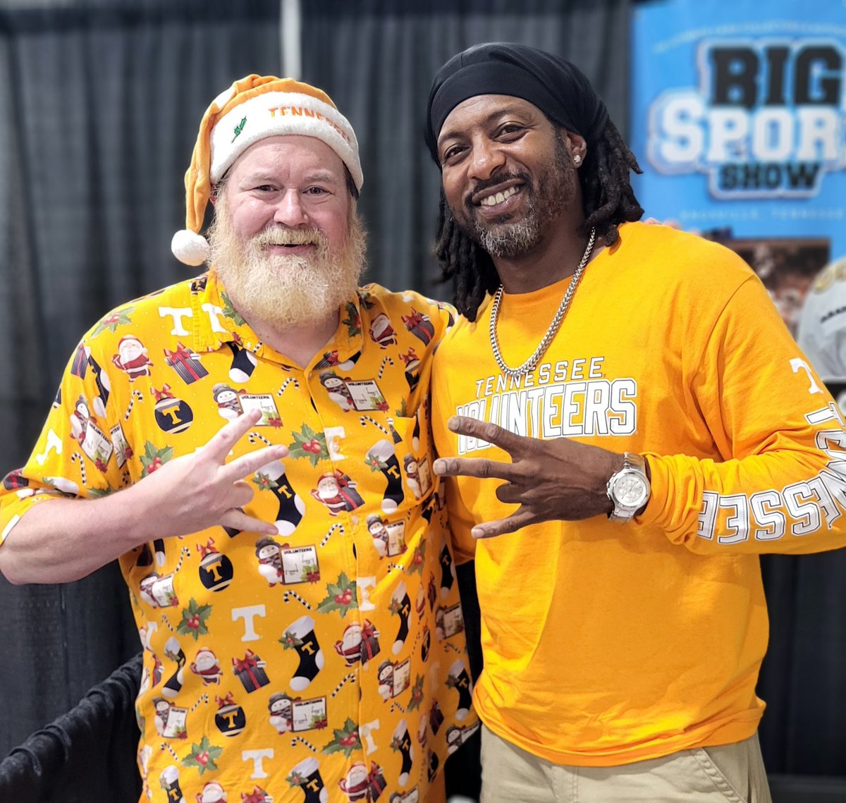 🐝Santa Vol 🍊🎅🏈⚾️🏀🐝 tweet media