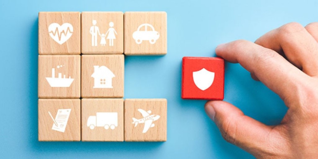 PorteBrownLLC's tweet photo. Reevaluating your insurance portfolio can uncover opportunities to lower premiums, eliminate coverage gaps, and better protect the people and assets that matter most. https://t.co/TdO3ptel19 #AssetProtection #InsuranceStrategy https://t.co/wkmCcVFBTV
