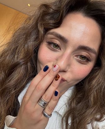 dizievrenii's tweet photo. #SılaTürkoğlu 😍 https://t.co/Rbm0dEptkm