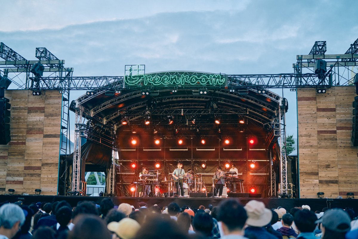 KIRINJIOFFICIAL's tweet photo. ＼Thank you!! ／

2026.5.24｜横浜赤レンガ倉庫
『GREENROOM FESTIVAL’26』

◽️SETLIST
デートの練習
Rainy Runway 
killer tune kills me 
薄明
silver girl 
ルームダンサー
気になる週末 
Runner's High 
素敵な夜
flush! flush! flush!
時間がない

◽LIVE MEMBER
堀込高樹(Vo,Gt)
小田朋美(Key,Vo)
シンリズム(Gt,Cho)
角田隆太(Ba / from モノンクル)
工藤明(Dr)
宮川純(Key)

NEXT LIVE ⇢
https://t.co/VsTlwNq5Y9

#greenroomfestival
(STAFF)