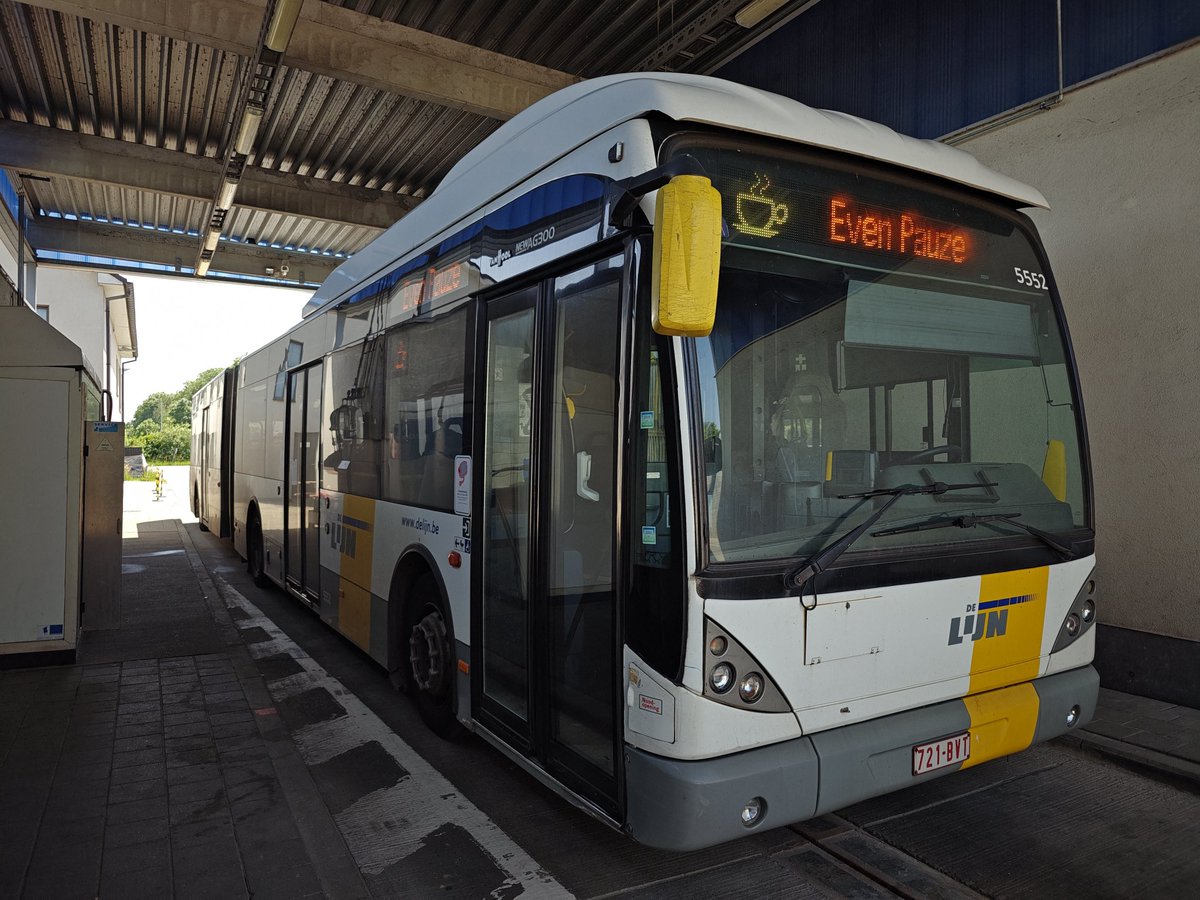 krisvl_70's tweet photo. Fijne namiddag 🌞🙂 🚍
#busdriver #publictransport #openbaarvervoer #busdriverlife #happybusdriver https://t.co/ScXymF01aK