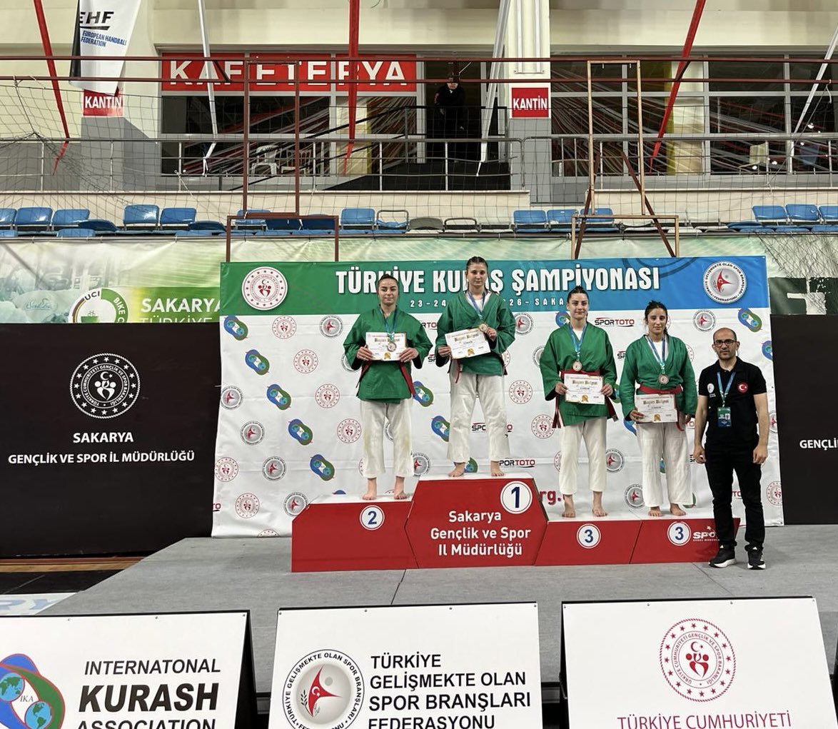 rakip49's tweet photo. 23-24 Mayıs 2026 tarihlerinde Sakarya ilinde yapılan Büyükler Kuraş Türkiye Şampiyonasında
63 kg Şilan TORAMAN 🥉
73 kg Musa KARAKOÇ 🥉olmuşlrdır.Bize destek veren herkese çok teşekkür ederim🙏 https://t.co/4aZWxsjzSK